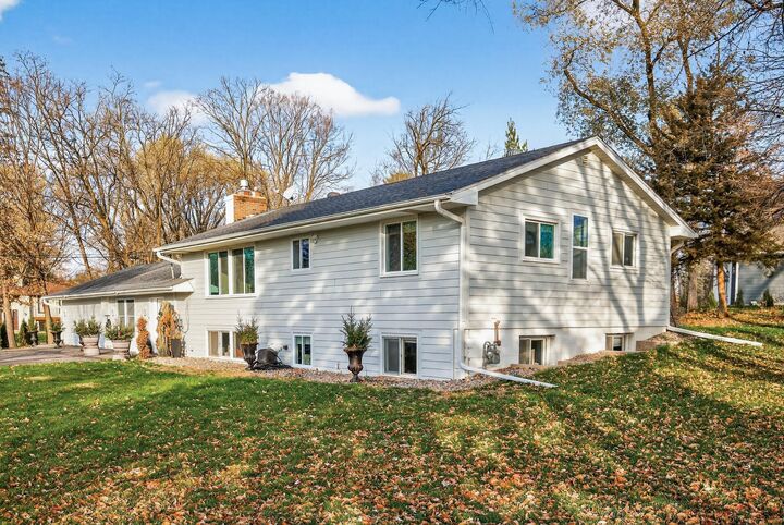 Property Photo:  201 Townes Lane  MN 55391 