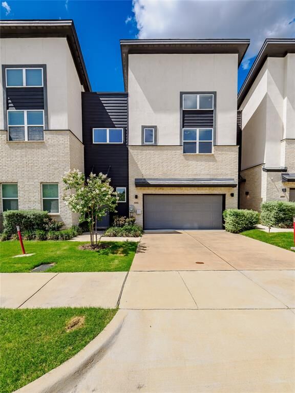 Property Photo: 4311 Hebron Street TX 75061