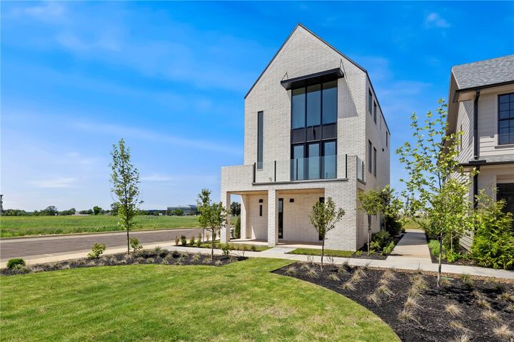 Property Photo:  4601 S 47th Street  AR 72758 