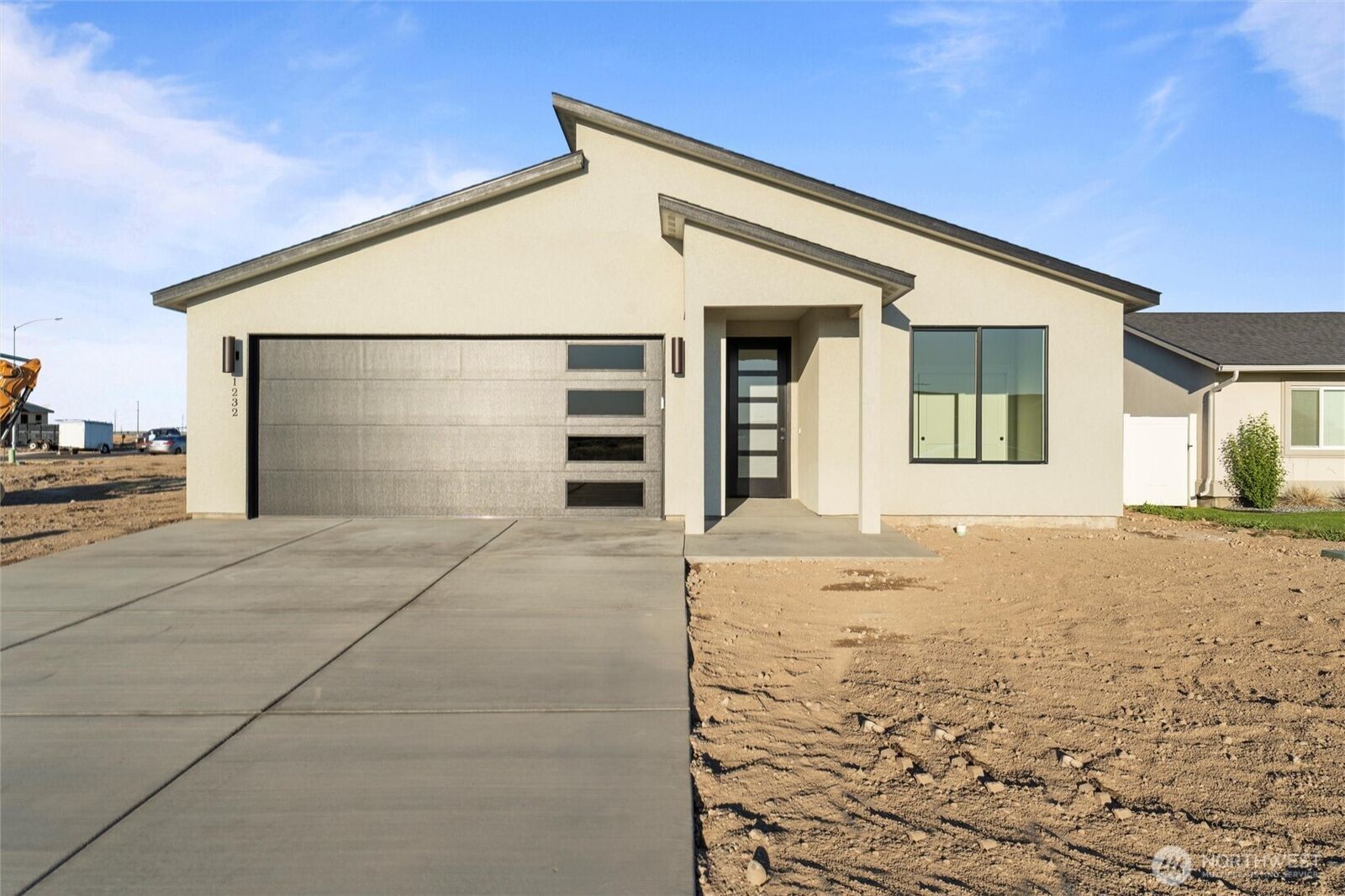 Property Photo:  1513 N 7th Avenue NE  WA 98848 