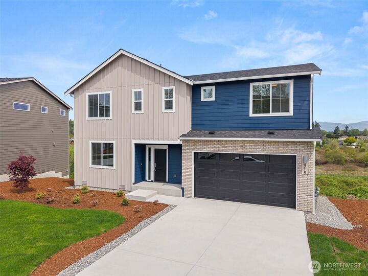 Property Photo:  3215  219th Avenue E  WA 98391 