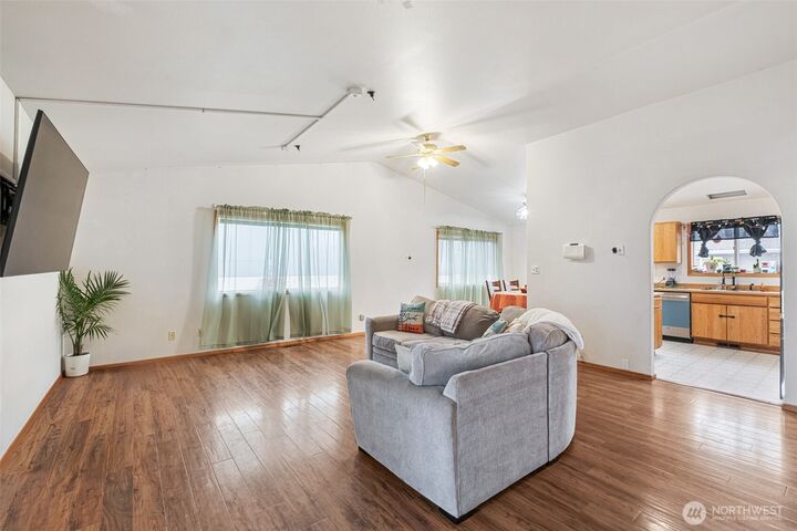 Property Photo: 238 E Street NE WA 98823