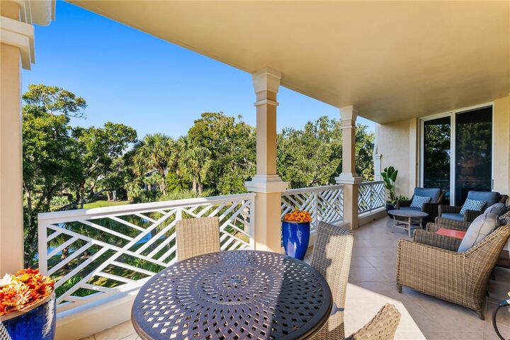 Property Photo:  601 N Swim Club #3A Drive 3A  FL 32963 