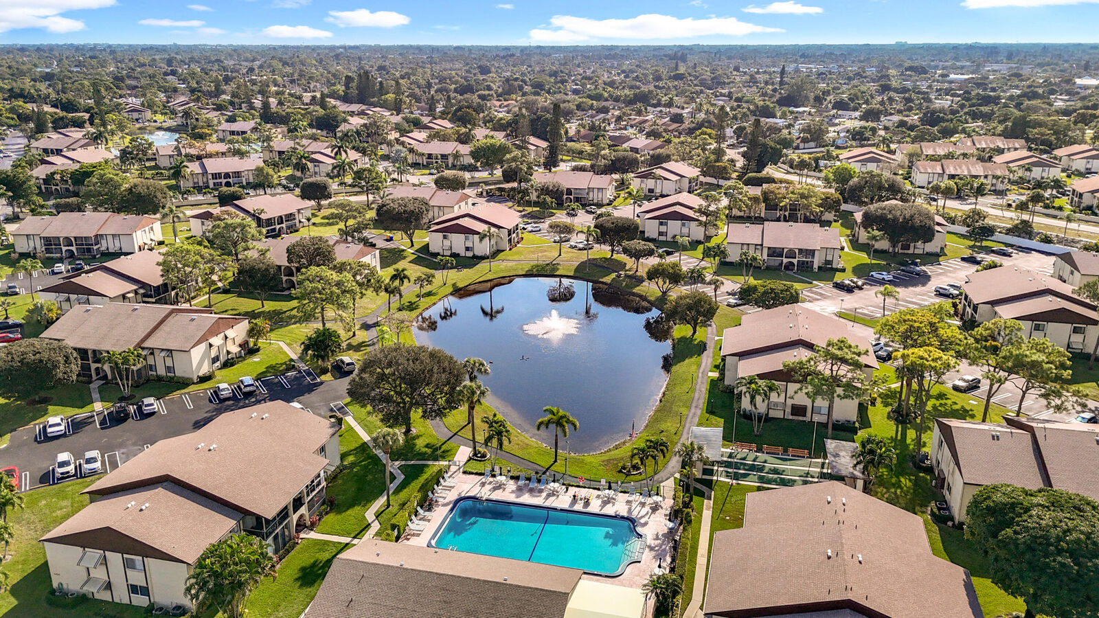 Property Photo:  3586 La Playas Court D2  FL 33463 