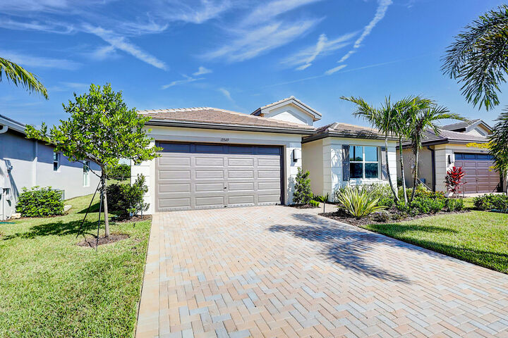 Property Photo:  13549 SW Oceanus Boulevard  FL 34987 