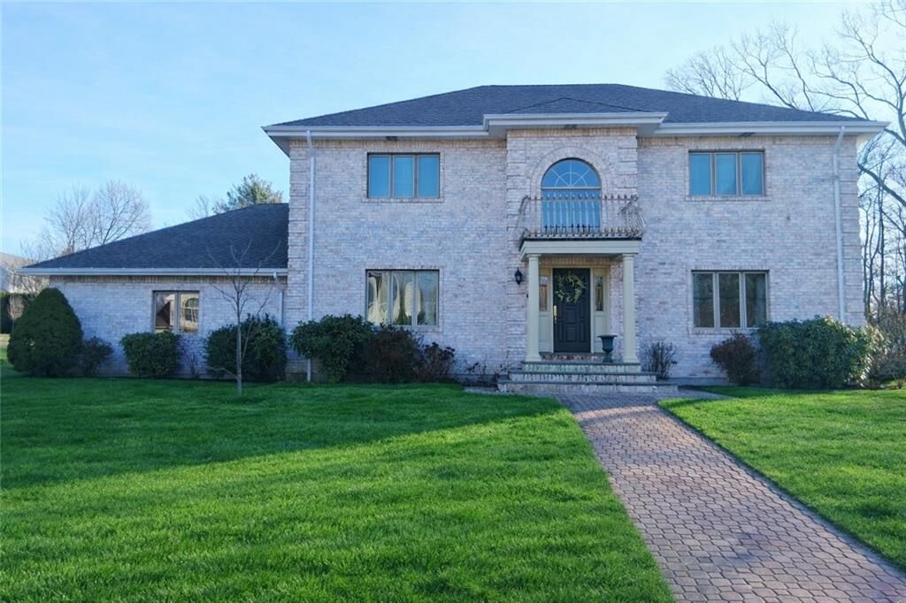 Property Photo:  25 Linfield Circle  RI 02865 