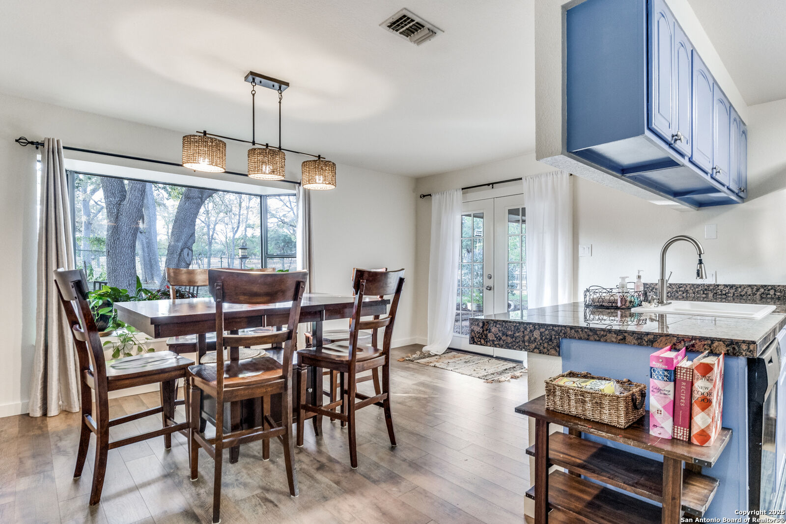 Property Photo: 104 Whippoorwill Ct TX 78006