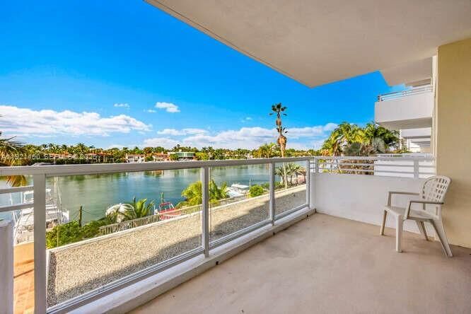 Property Photo:  5600 Collins Ave 4H  FL 33140 