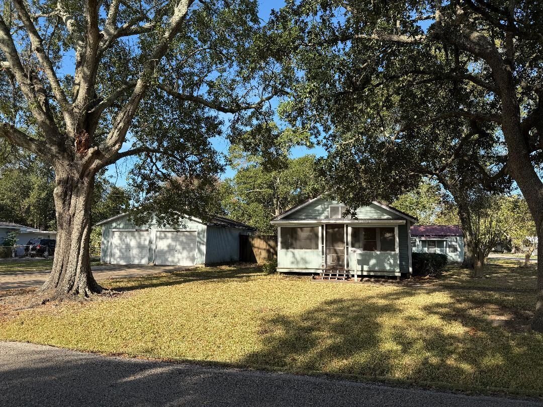 Property Photo:  2602 15th St  TX 77651 