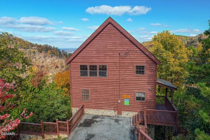 Property Photo:  2131 Windy Lane  TN 37876 