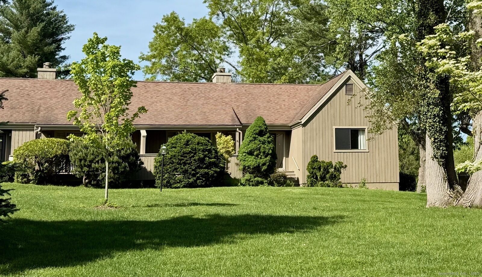 Property Photo:  133 Bannock Lane A  CT 06614 