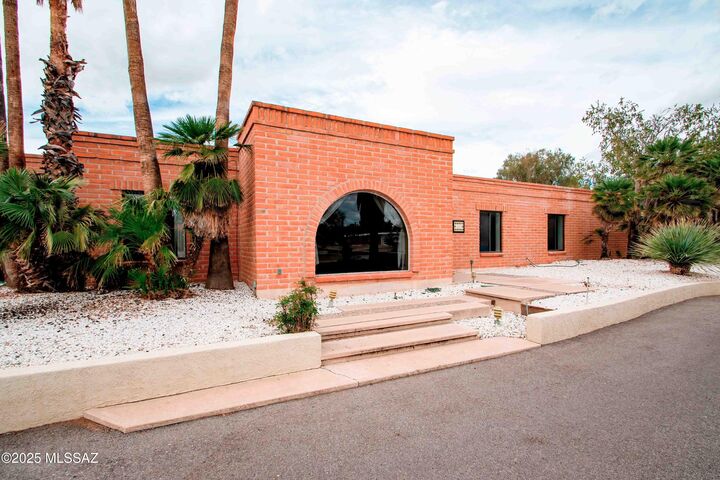 460 S Colonia Avenue  Tucson AZ 85711 photo