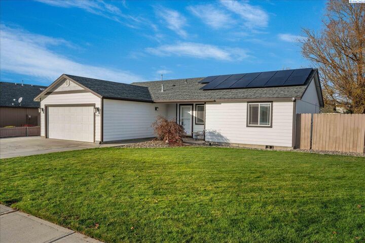 Property Photo: 9607 Palomino Dr WA 99301