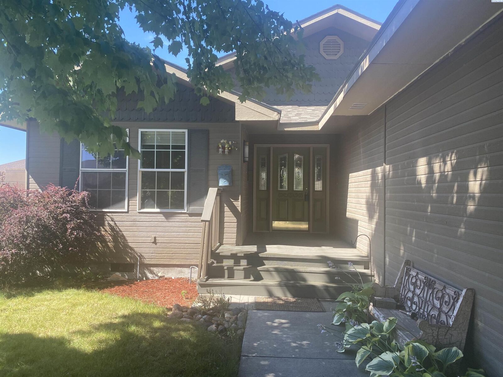 Property Photo: 4111 Hilltop Drive WA 99301