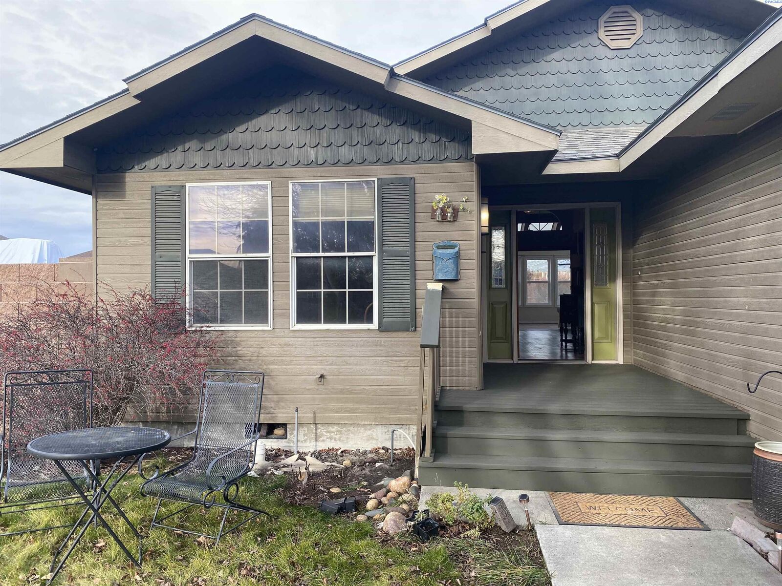 Property Photo: 4111 Hilltop Drive WA 99301