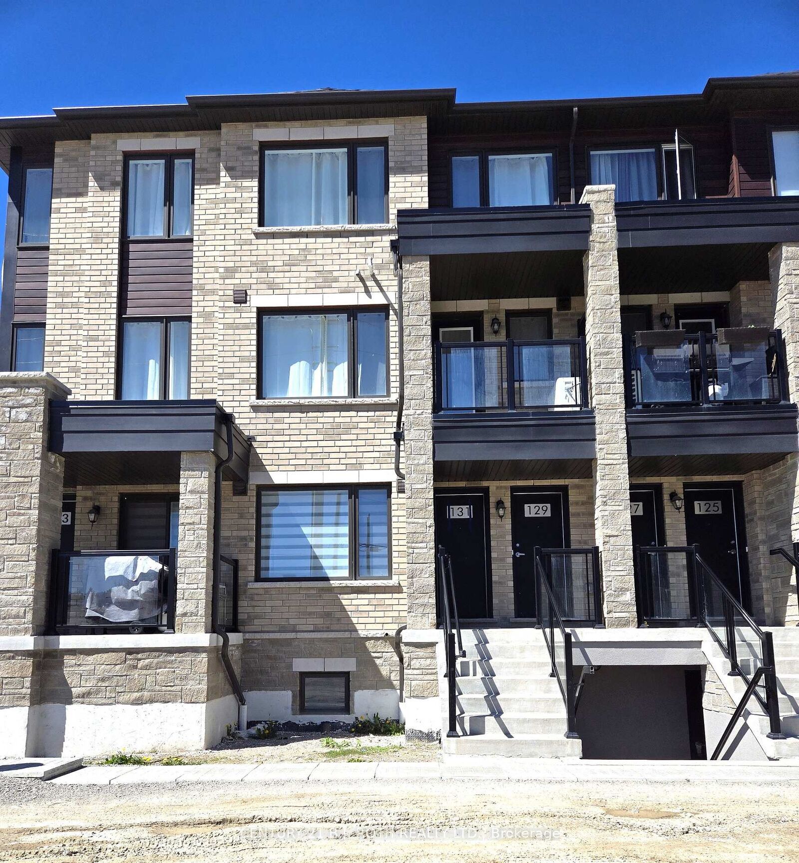 Property Photo: 131 Appletree Lane ON L9J 0P1