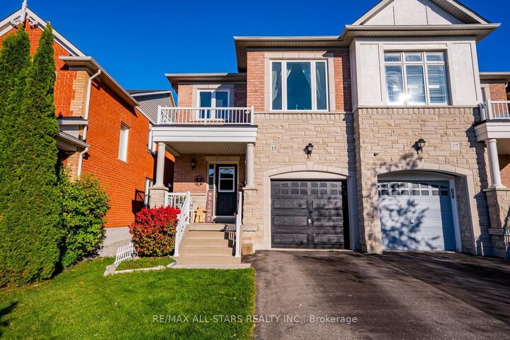 15 Amos Lehman Way  Whitchurch-Stouffville ON L4A 0J9 photo