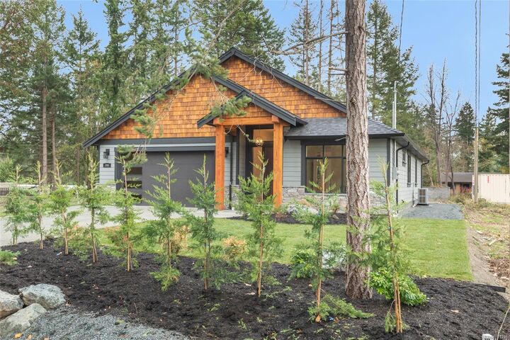 Property Photo:  858 Wembley Rd  BC V9P 2E6 