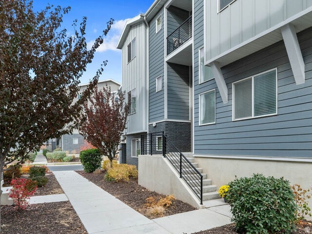 Property Photo: 15297 S Reins Way UT 84065