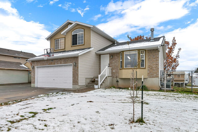 Property Photo: 1681 W 350 N UT 84015