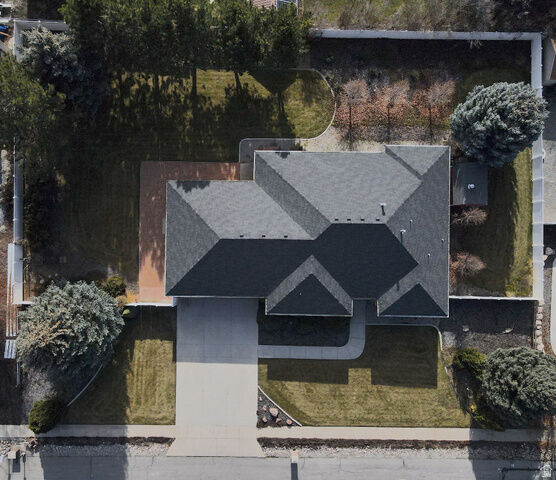 Property Photo: 290 E 450 S UT 84318