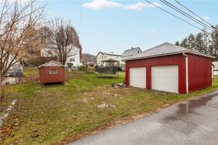 Property Photo:  420 Grant St  PA 16028 