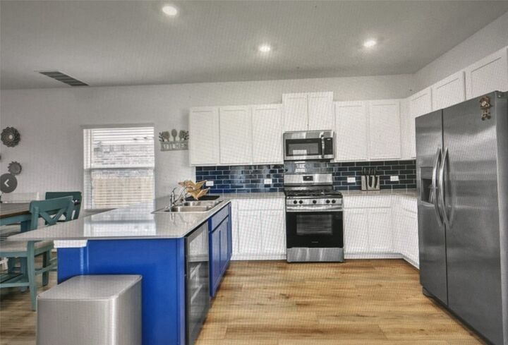 Property Photo:  109 Seminole Drive  TX 78666 