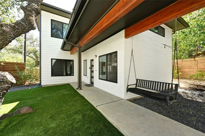 Property Photo:  407 South Park Drive 2  TX 78704 