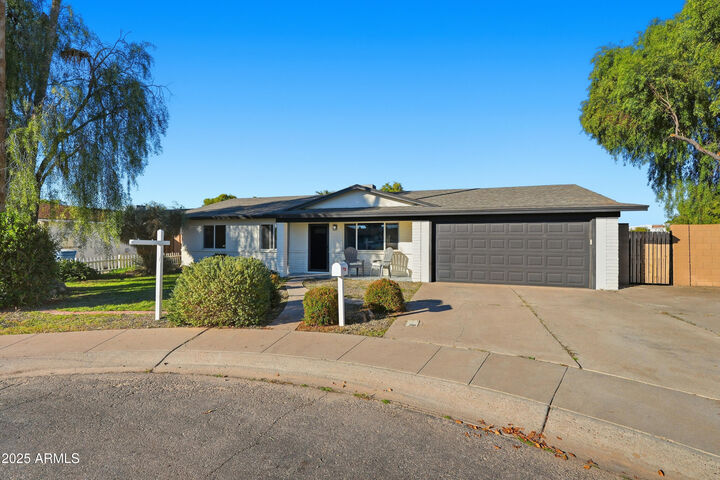 Property Photo: 1400 W Megan Street AZ 85224