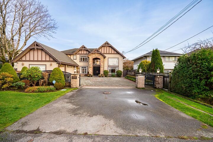 Photo de la propriété:  8800 Moore Road  BC V6Y 2J1 