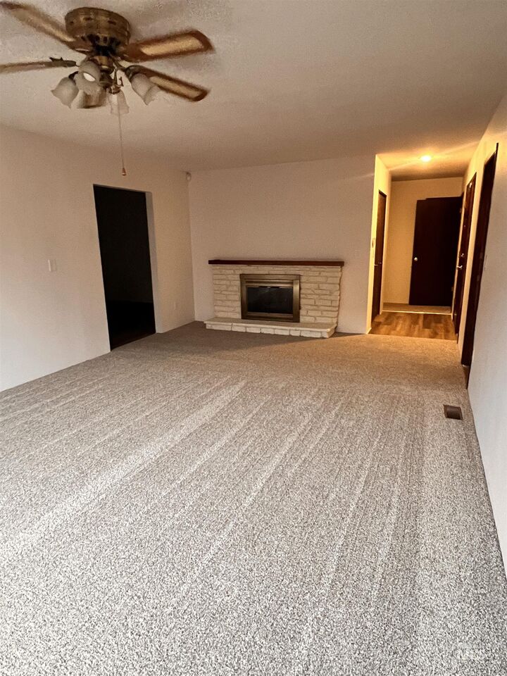 Property Photo:  2412 Robert Ave  ID 83605 