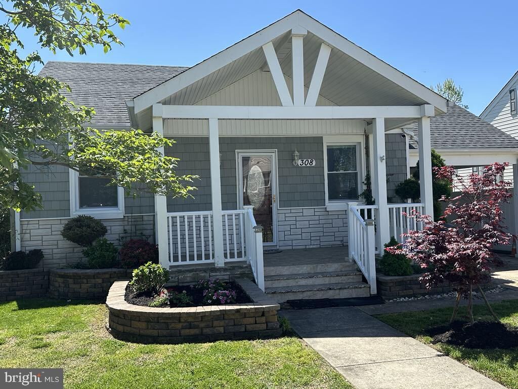 Property Photo:  308 Pinewood Road  MD 21222 