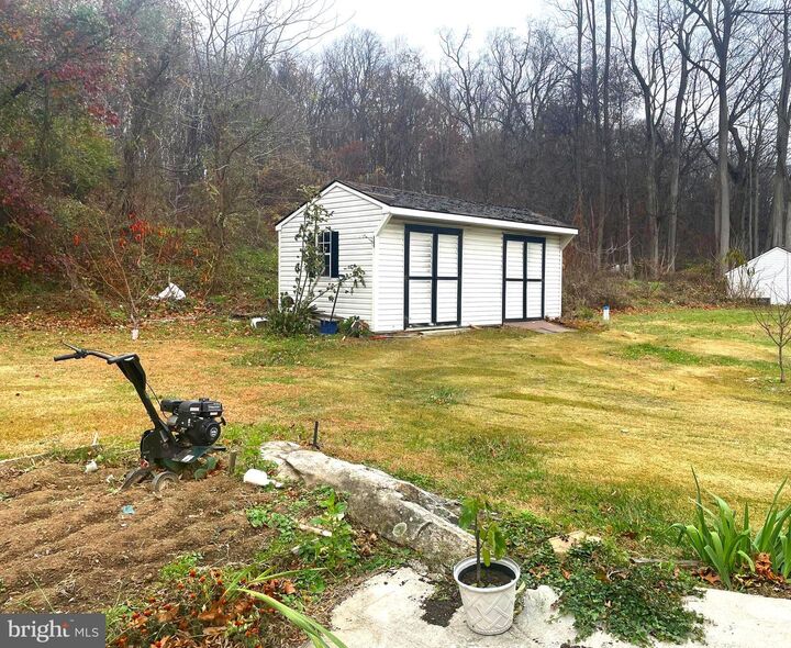 Property Photo: 695 W Kings Highway PA 19320