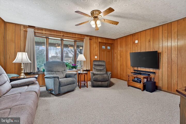 Property Photo:  336 Memorial Boulevard  PA 17073 