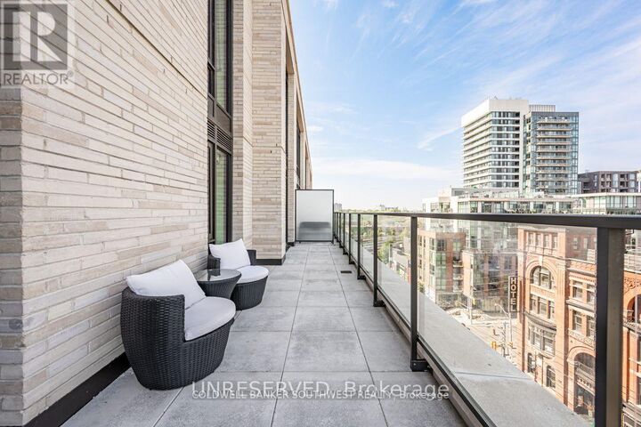 Photo de la propriété:  200 Sudbury Street 8  ON M6J 0N1 