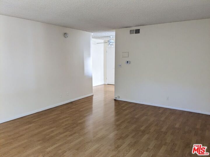 Property Photo:  633 N Sweetzer Ave  CA 90048 