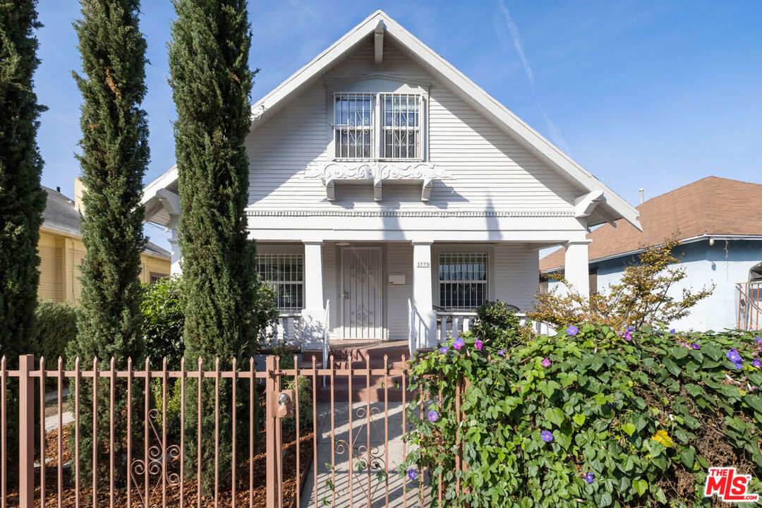 Property Photo: 3775 Crawford St CA 90011
