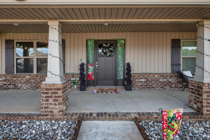 Property Photo:  2213 Jernigan Drive  FL 32536 