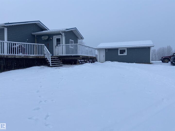 Property Photo: 222082 Township Road 682 AB T9S 2B8