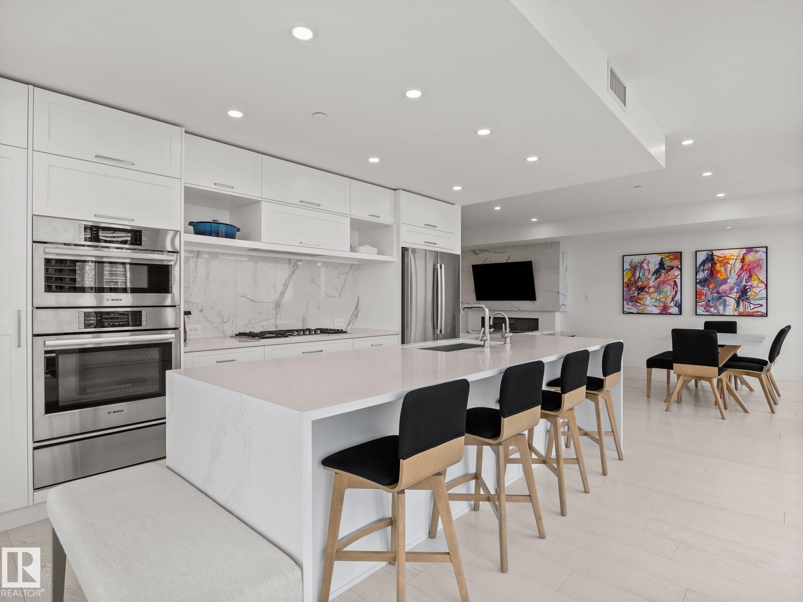 Property Photo:  14105 West Block Drive NW 605  AB T5N 1L5 