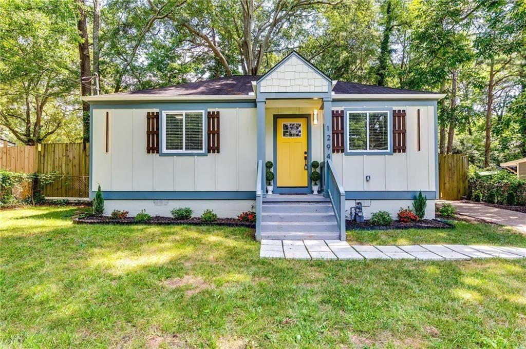 Property Photo:  1294 Almont Drive SW  GA 30310 