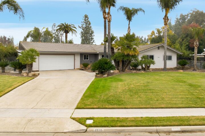 Property Photo:  1720 W Barstow Avenue  CA 93711 