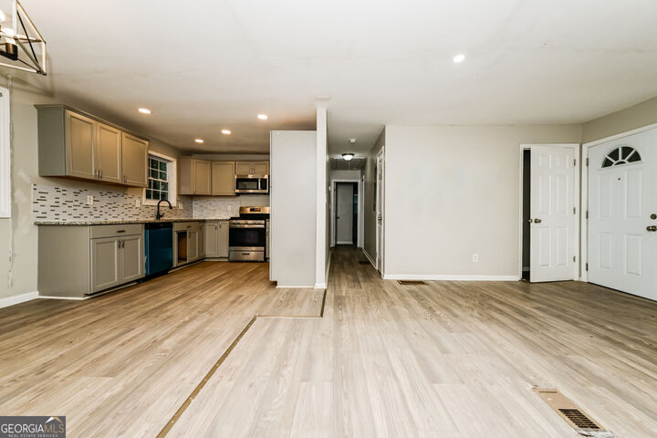 Property Photo: 3382 Renault Road SE GA 30354