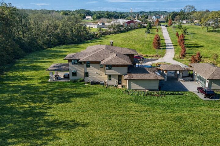 Property Photo:  885 N 100  IN 46385 