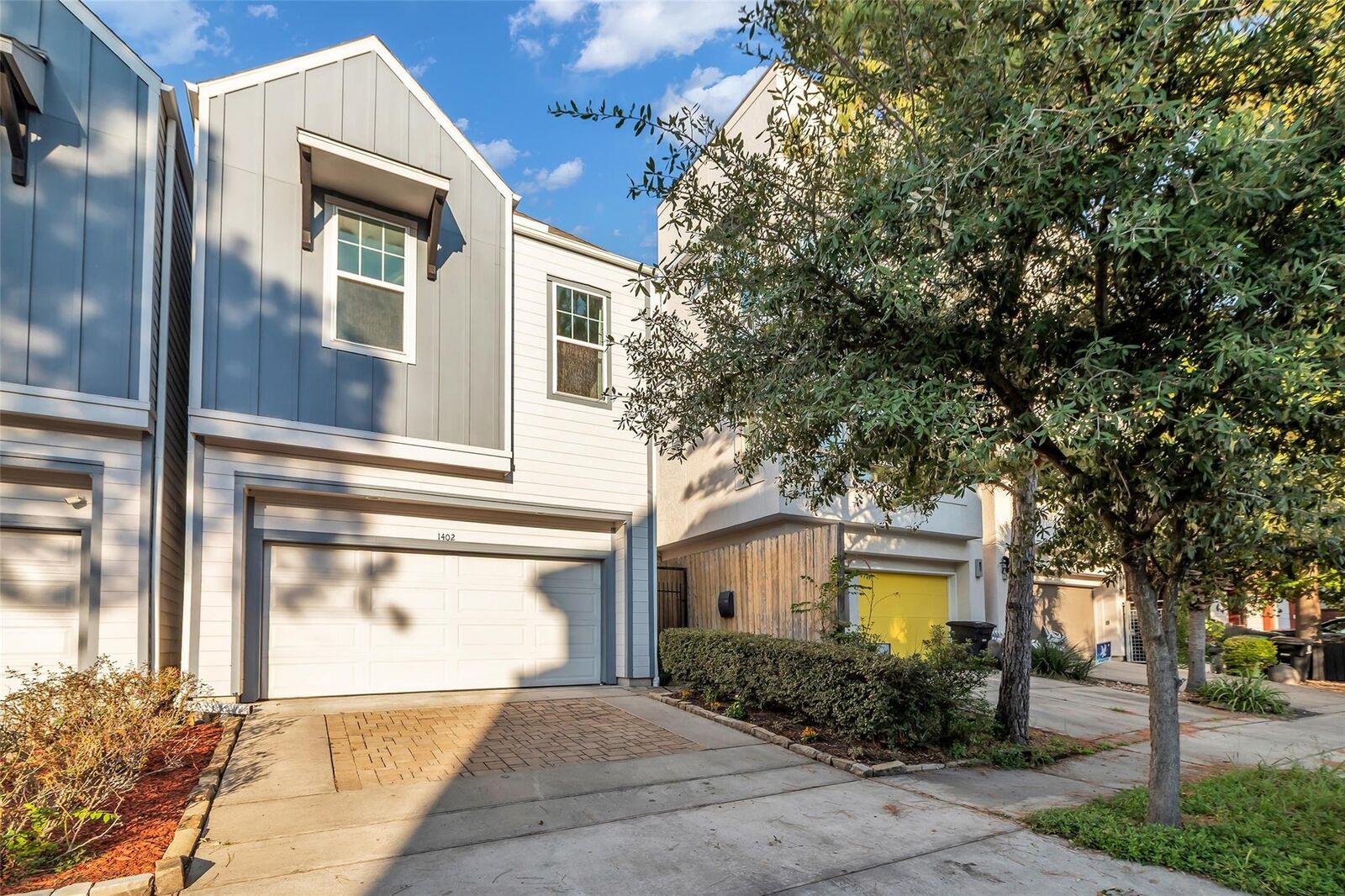 Property Photo:  1402 Crocker Street  TX 77019 