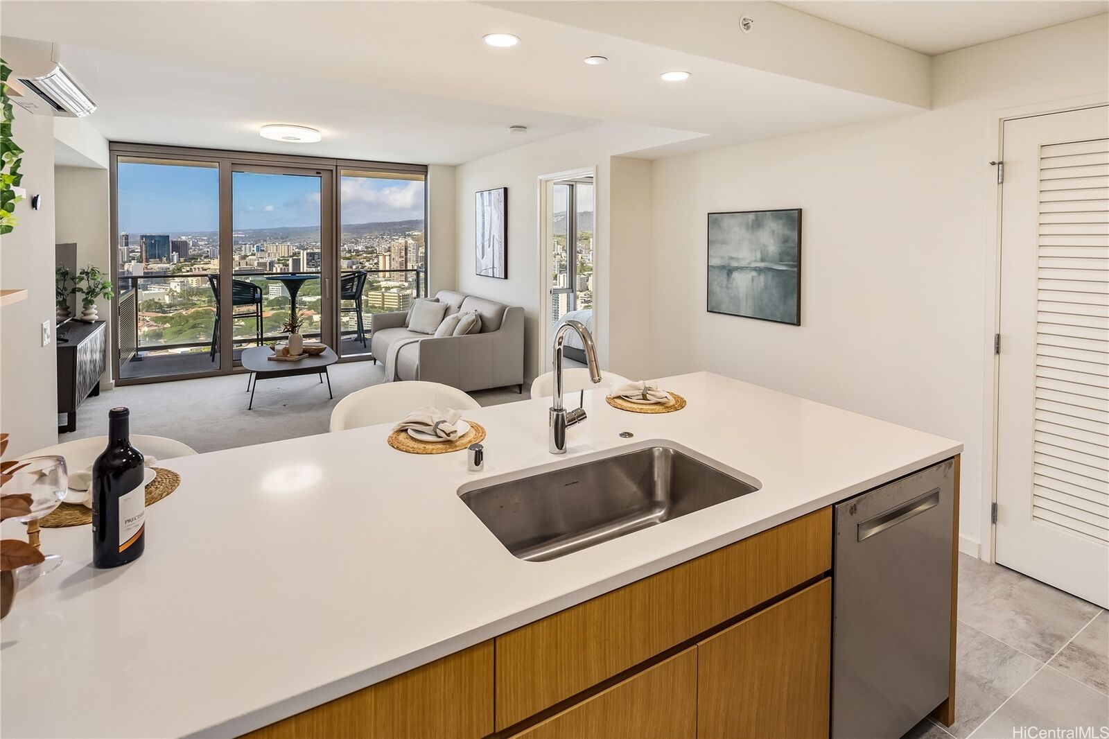 Property Photo: 1388 Kapiolani Boulevard 3906 HI 96814