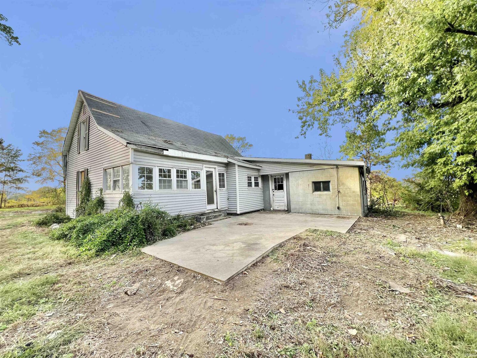 Property Photo:  10170 W 565 S  IN 47665 