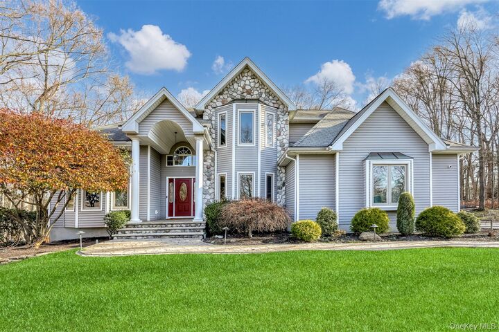 Property Photo:  6 Wedge Way  NY 10901 