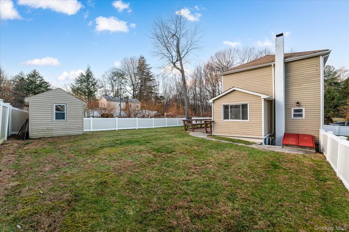 Property Photo:  509 Vine Road  NY 10598 