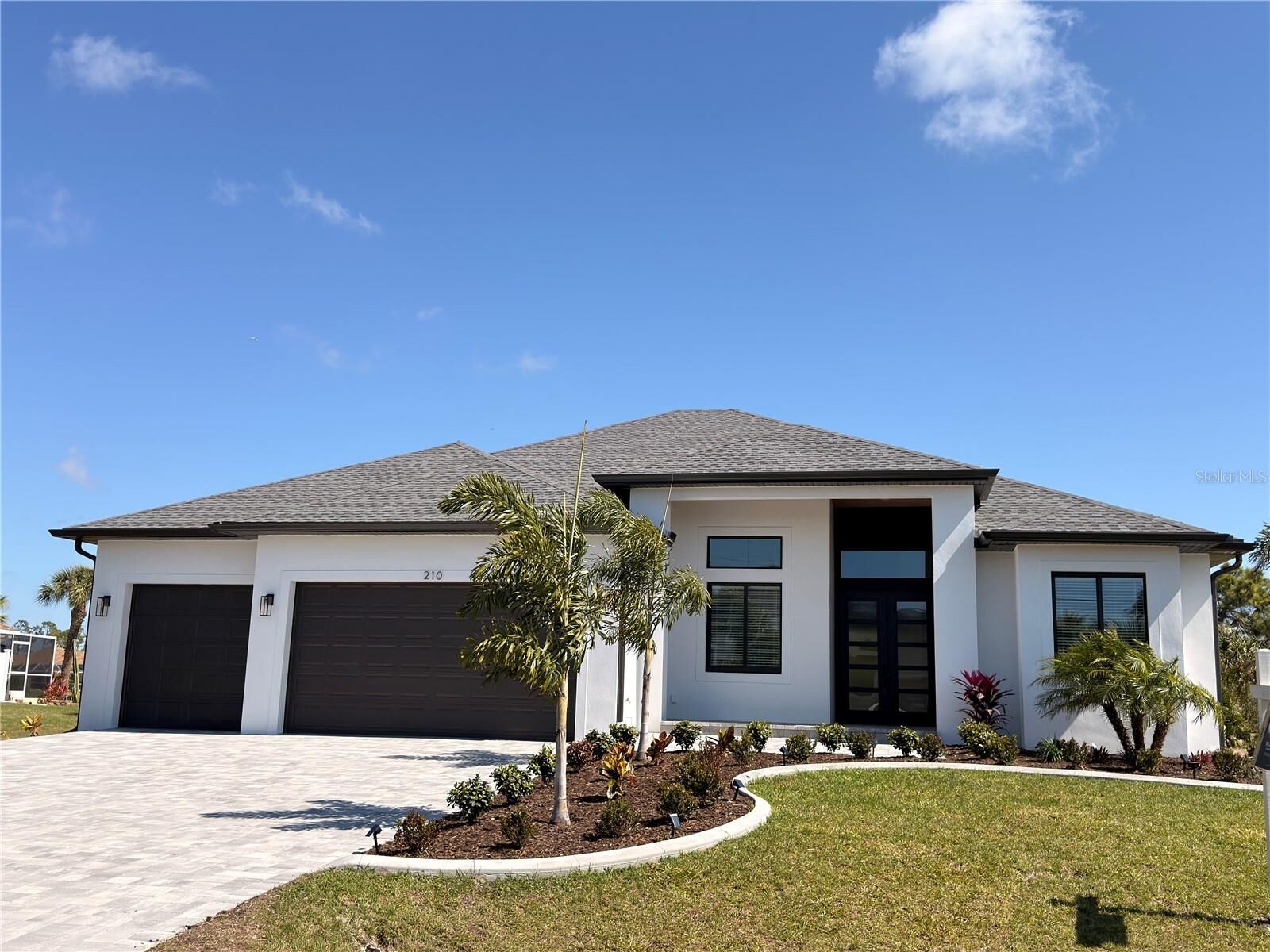 Property Photo:  210 Tournament Road  FL 33947 